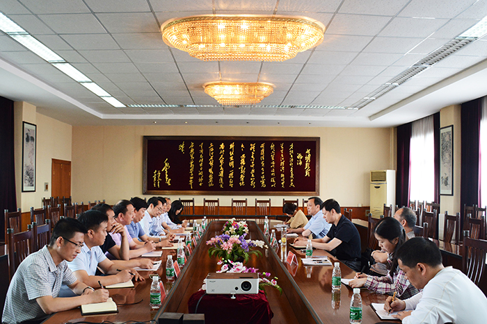 市政协主席周谊群一行来我院视察