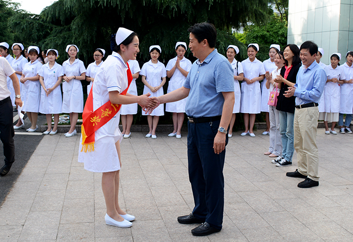 麻富悠载誉归来