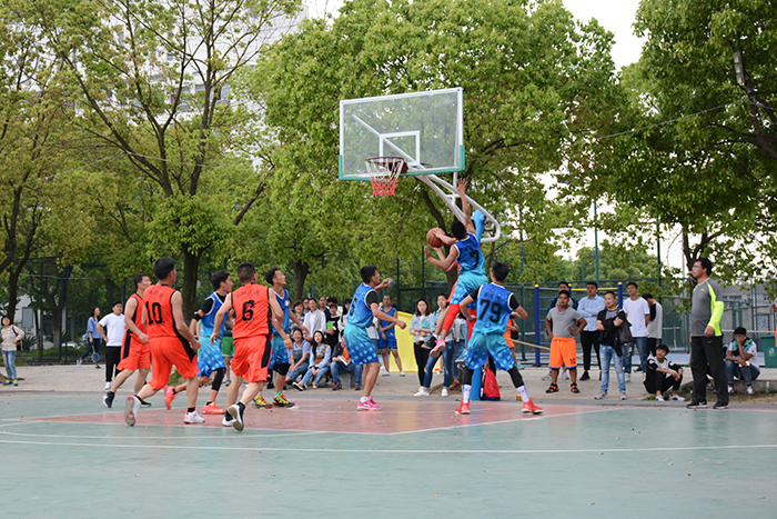 师生篮球赛圆满结束