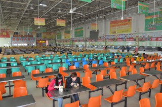 学生食堂内景